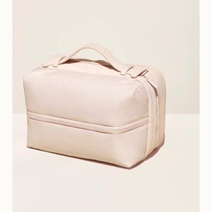 RARE BEAUTY Puffy Toiletry Bag